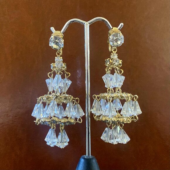Vintage HATTIE CARNEGIE Austrian Crystal Chandelier Clip Earrings 1950s - Picture 4 of 8